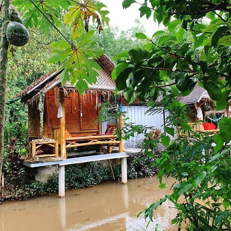 Nakhon Si Ban Na Homestay Nakhon Si Thammarat Bagian luar foto
