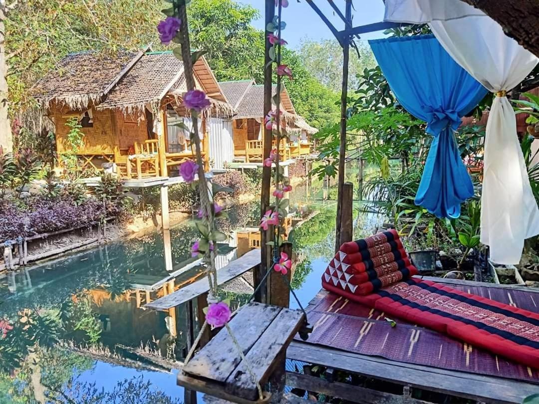 Nakhon Si Ban Na Homestay Nakhon Si Thammarat Bagian luar foto