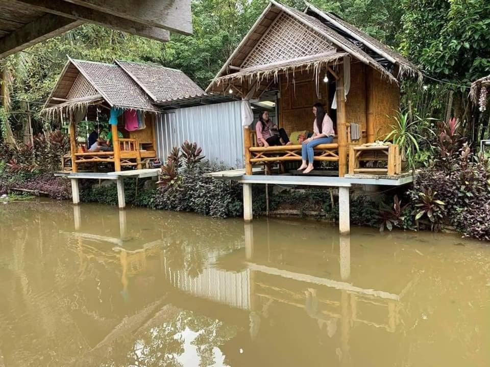 Nakhon Si Ban Na Homestay Nakhon Si Thammarat Bagian luar foto