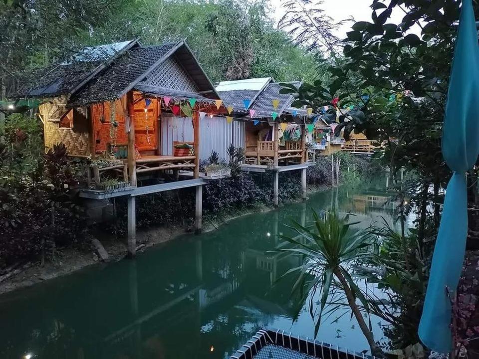 Nakhon Si Ban Na Homestay Nakhon Si Thammarat Bagian luar foto