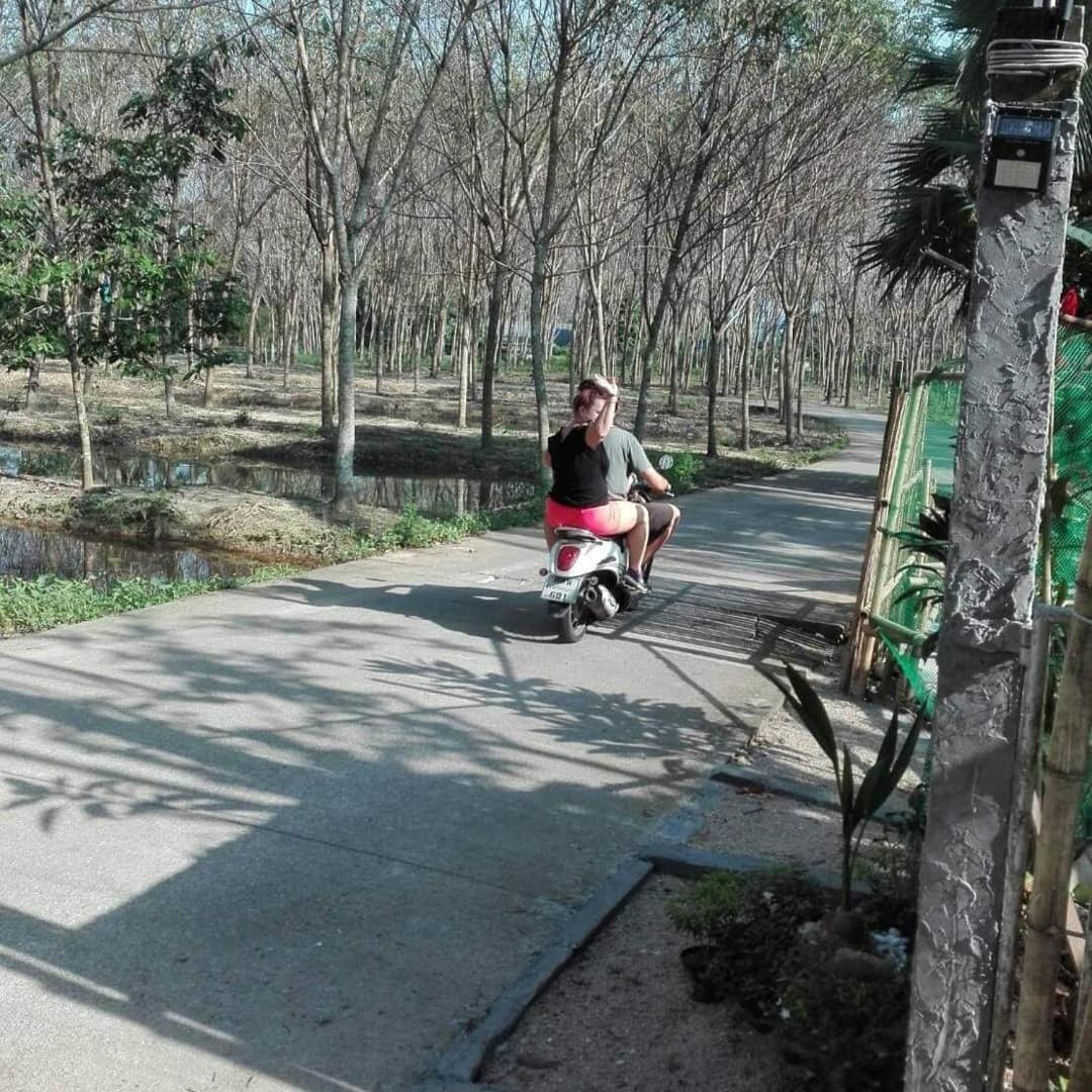 Nakhon Si Ban Na Homestay Nakhon Si Thammarat Bagian luar foto